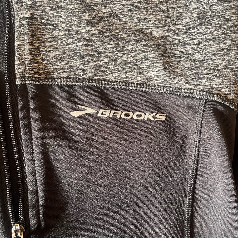 Brooks half zip - Picture 4 of 8